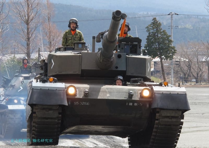 駒門駐屯地創設52周年記念行事(2012.04.01) 10式戦車量産車