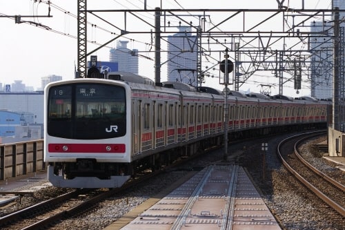 赤いラインの京葉線電車 ～新木場にて～ - 鉄道趣味的時間