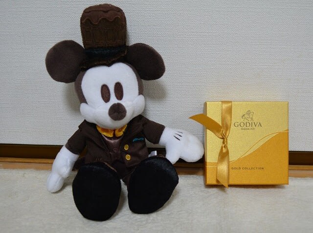 GODIVA】ミッキー ぬいぐるみキーホルダー・キーチェーン DISNEY
