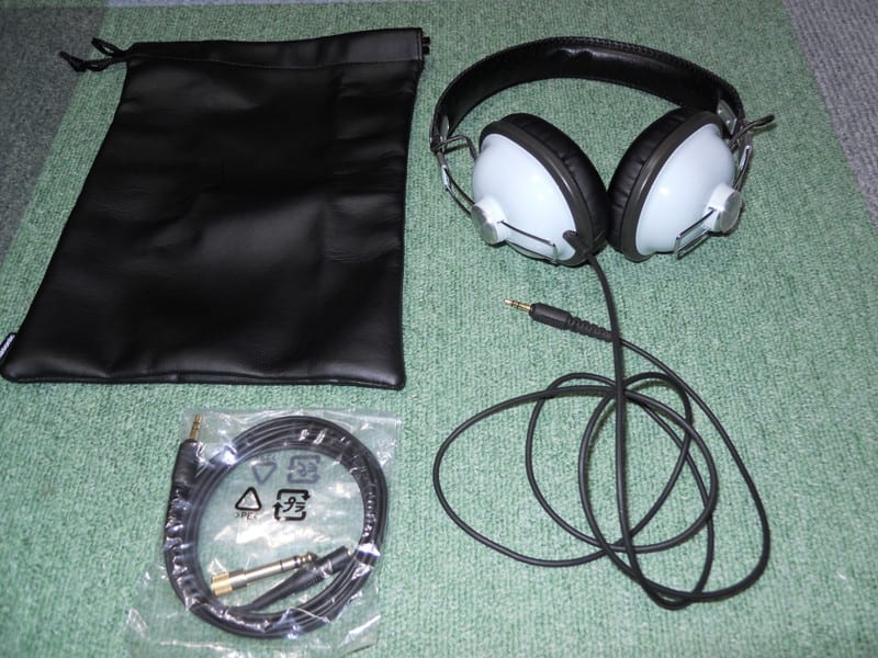 Panasonic　ステレオヘッドホン　RP-HTX7　ポーチ付き Amazon.co.jp: パナソニック ステレオヘッドホン ブラック RP