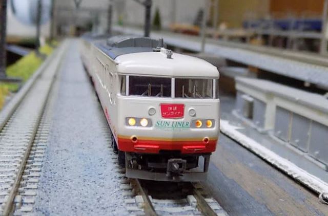 KATOの10-419 117系電車と10-329 117系「SUN