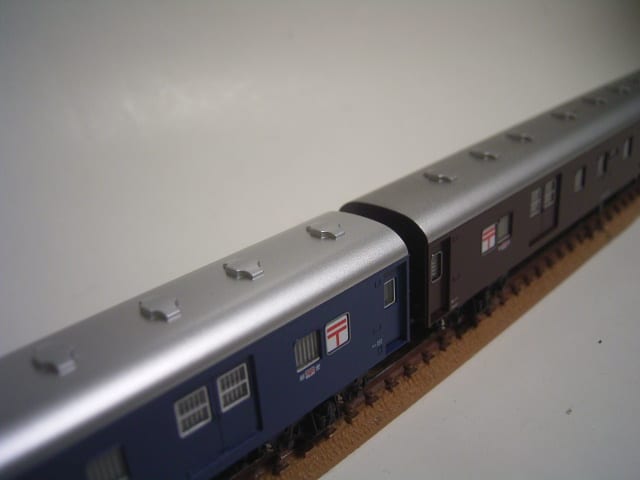KATO#5059-2 オユ12の保護棒を塗る - 鉄道模型・色差し三昧 KATO#5059-2 オユ12の保護棒を塗る - 鉄道模型・色差し三昧