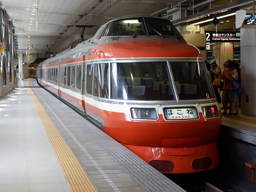 小田急7000形LSE車、定期運用終了 - 町田営業所業務日報