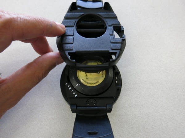 SUUNTO.VYPERスントヴァイパーダイブコンピュータ電池交換 SUUNTO.VYPERスントヴァイパーダイブコンピュータ電池交換