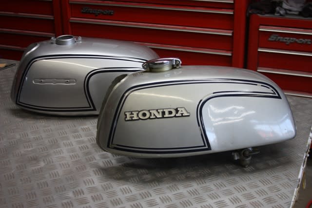 希少 HONDA cb350four cb350f ガソリンタンク再塗装品（ホンダ