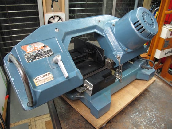 静かな切断を求めて 古い中古の新ダイワ(SB120-2)の 静かな切断を求めて 古い中古の新ダイワ(SB120-2)の