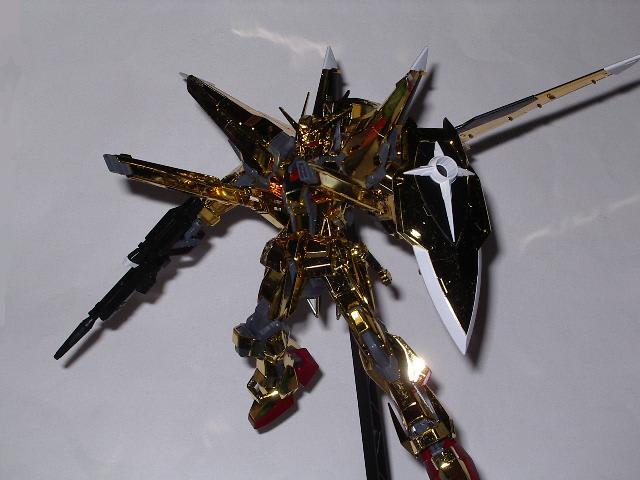 1/100 アカツキガンダム(オオワシパック・シラヌイパックフル 1/100 アカツキガンダム(オオワシパック・シラヌイパックフル