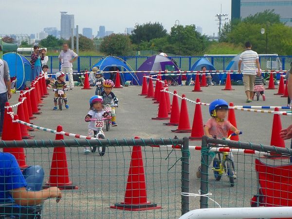 なにわ旧車部品交換会 秘密基地 なにわ旧車部品交換会 秘密基地