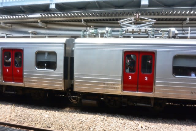 JR九州813系電車 - 観光列車から! 日々利用の乗り物まで JR九州813系電車 - 観光列車から! 日々利用の乗り物まで