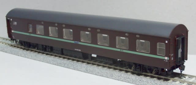 TOMIX HOゲージ ナハネフ10(青) 寝台車 HO-511