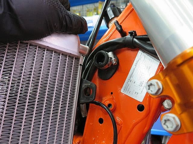 KTM250EXC tpi デジタルラジエーターファン - パーツ KTM250EXC tpi デジタルラジエーターファン - パーツ
