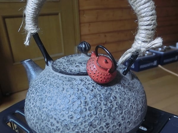 南部鉄器 瓶敷き リーフ | 南部鉄器のお店ことだま