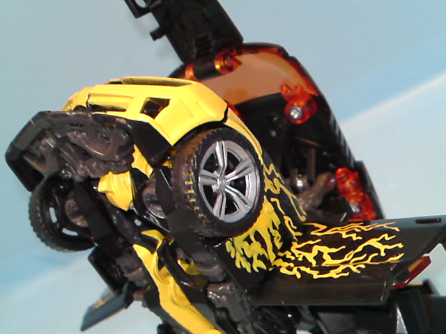 TFムービーDOTM デラックスクラス サイバーファイアバンブルビー