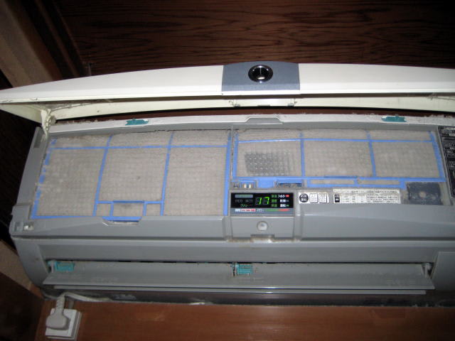 江戸川区:三菱エアコン2001年製MSZ-WX28J-W:フィルター目 江戸川区:三菱エアコン2001年製MSZ-WX28J-W:フィルター目