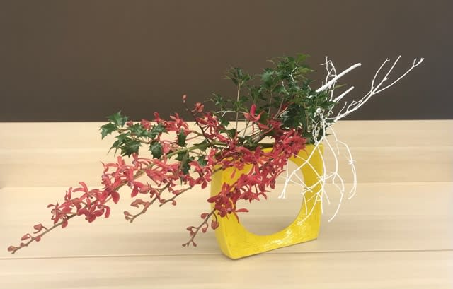 201120 11月 第3回 掛け花吊り花、Xmas - 作楽会 いけばな 草月流 201120 11月 第3回 掛け花吊り花、Xmas - 作楽会 いけばな 草月流