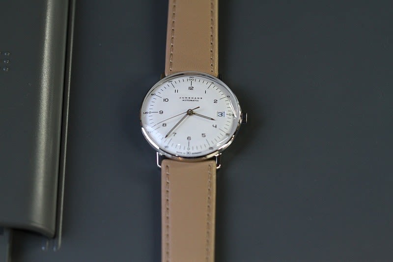 ユンハンス マックス・ビル 2021年新作 34mm Auto 革ベルト - 林時計鋪 ユンハンス マックス・ビル 2021年新作 34mm Auto 革ベルト - 林時計鋪