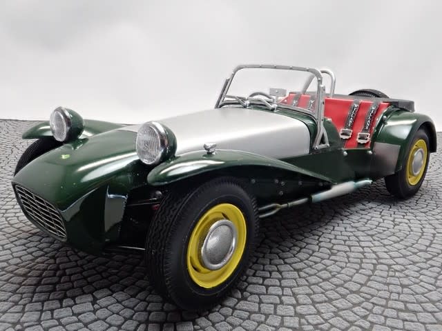 タミヤ 1/24 ロータススーパー7シリーズ2 - 働いているバヤイ タミヤ 1/24 ロータススーパー7シリーズ2 - 働いているバヤイ