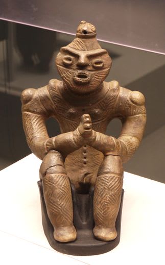 国宝の土偶を見る - 季節の変化