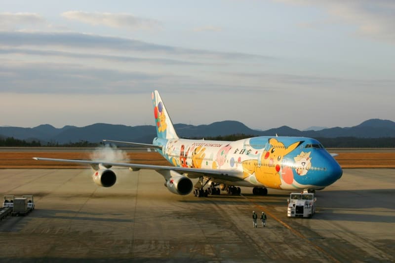 広島空港 ANA B747－400D JA8964 ポケモン