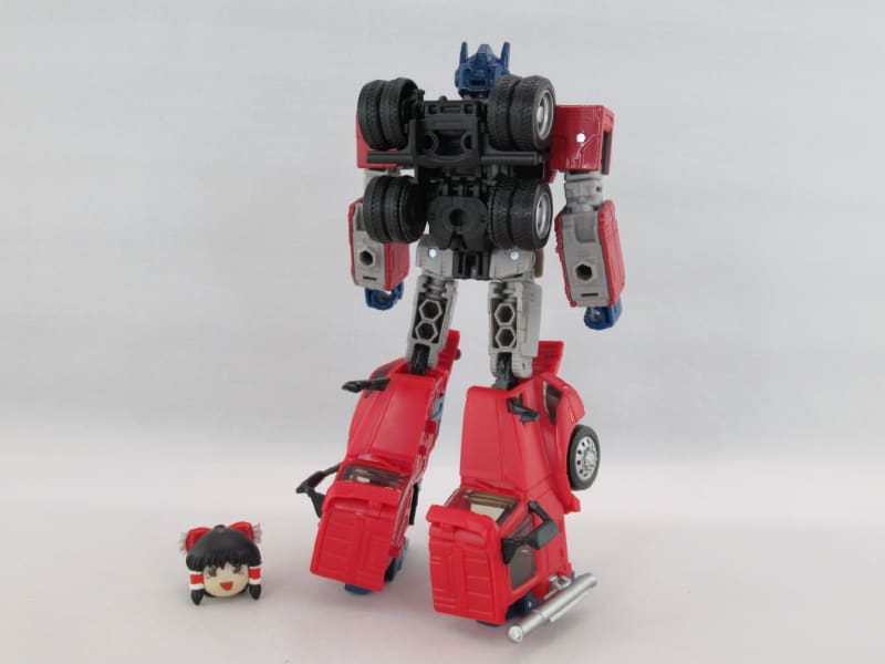 トランスフォーマー×ボルボ・トラックス リーダークラス