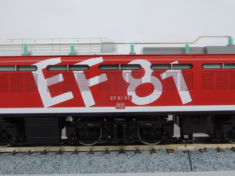 【高評価新作】KATO　EF81-95レインボー塗装とグレードアップパーツセット 機関車