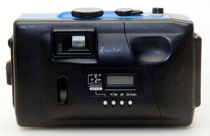 Nikon L35 AWAD (135・レンズシャッター) + 防水 - ぽせいどん Nikon L35 AWAD (135・レンズシャッター) + 防水 - ぽせいどん