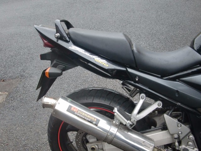 注目のブランド バンデット1200 フェンダーレスキット取り付けしませんか パーツ
