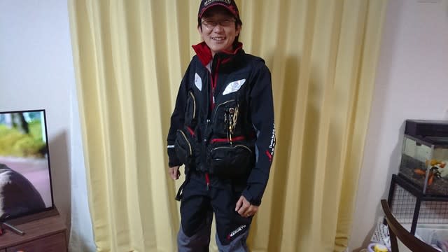 マルキュー オールウェザースーツ ! - いつでもどこでも全層釣り! マルキュー オールウェザースーツ ! - いつでもどこでも全層釣り!