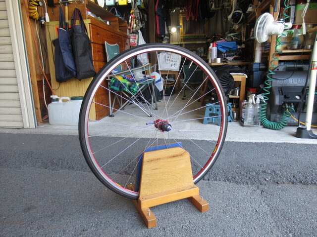 タイヤを貼る MAVIC HELIUM - Kinoの自転車日記 タイヤを貼る MAVIC HELIUM - Kinoの自転車日記