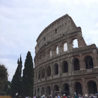 ローマが滅びるとき、世界も滅びる、、、