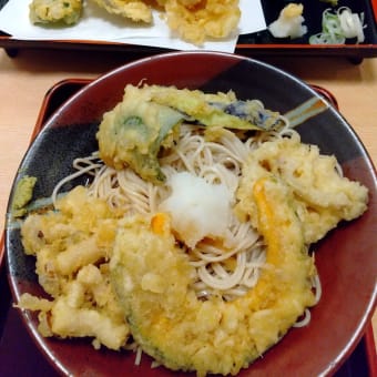 町のお蕎麦屋さん～😋～🎶