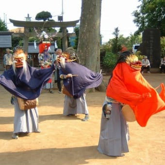 徳丸北野神社で三匹獅子舞が奉納されました。