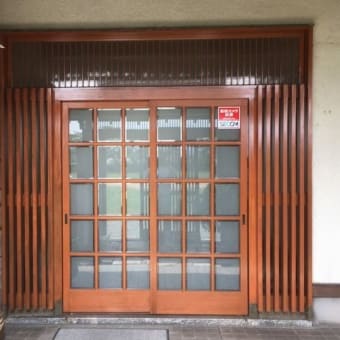 木製門扉の塗替え