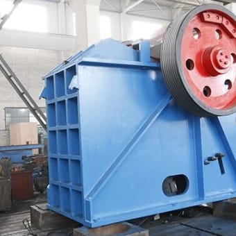 What are the problems with the shaft of the jaw crusher?