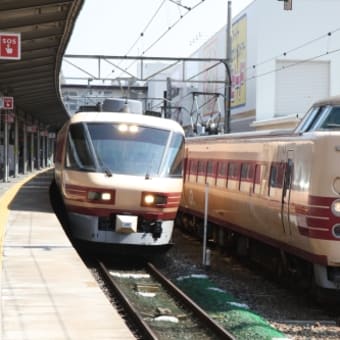 関西の列車(雷鳥 まほろば)