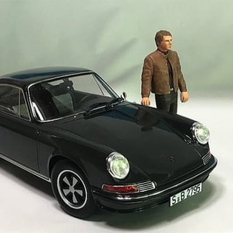 栄光のル・マンの冒頭　ポルシェ９１１ｓと1/18フィギュア（1/18 1970 Porsche 911s and Custom figure）
