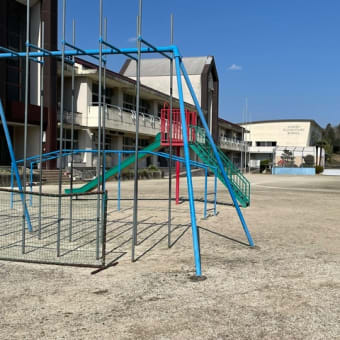 閉校記念碑