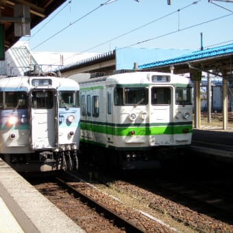 419系　食パン電車