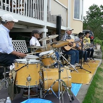 ローズガーデン・オープニングパーティー「ＢＢＱ＆ライブ」