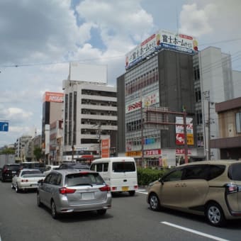 大阪メトロ・昭和町駅前