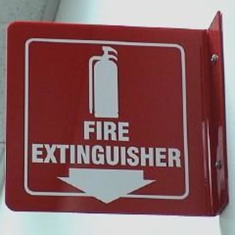 FIRE EXTINGUISHER　消火器