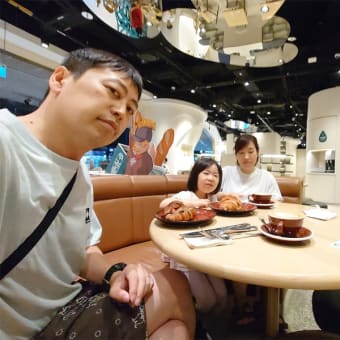 4歳娘とシンガポール旅行⑤　ホーカースとプールとゼルダ