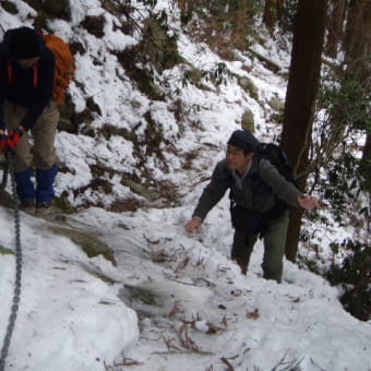 2014年2月22日　雪景色の大和葛城山から西行法師ゆかりの弘川寺へ