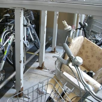 マンション自転車置き場塗替え