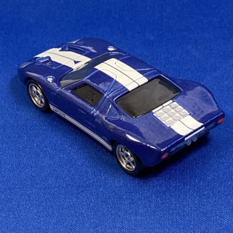 マッチボックスでもホットウィールでもないFORD GT40