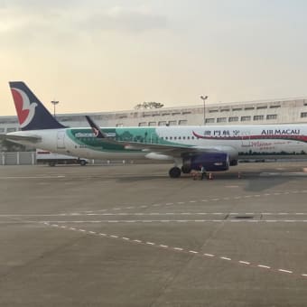 【香港】復路の高雄発、香港へ、香港空港のWing the　Firstでカバナ