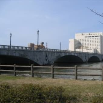 万代橋の風景