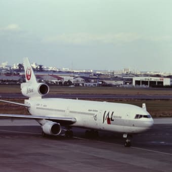 １９９９年１１月１２日宮崎空港（日本航空　MD11)