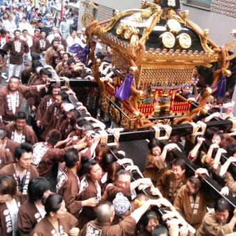 千代田ビル前