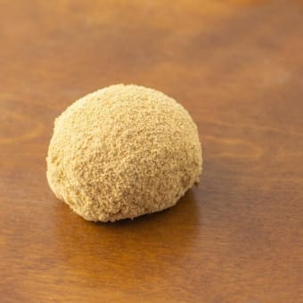 伊勢丹FOODIEが選ぶ「愛される食品100」　002  おはぎ(粒・きなこ)〈仙太郎〉